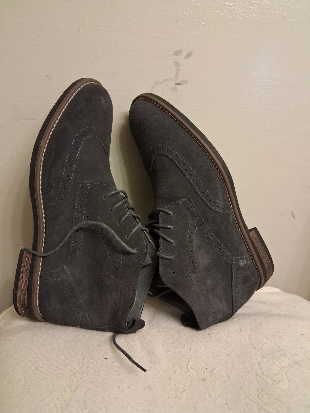 Men's Grey BRUNO MARC Suede Chukka Brogue Boots Size 8